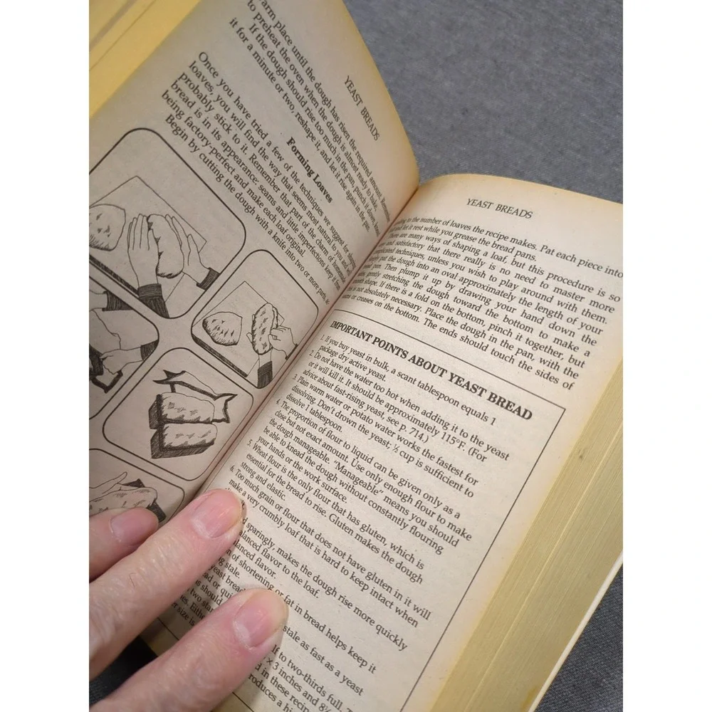 VTG 1994 The Fannie Farmer Cookbook by Marion Cunningham Revised‎ & Updated PB